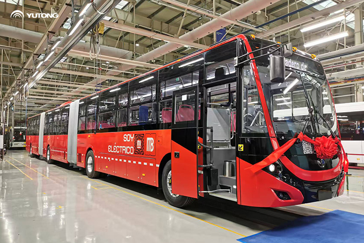 Verdens første 26 meter ren elektrisk dobbeltartikulert buss ruller av produksjonslinjen