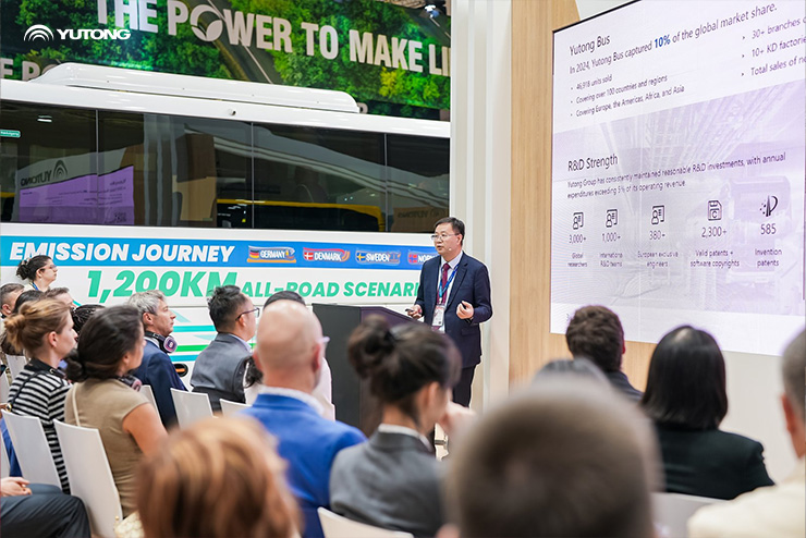 Yutong lanserer ny generasjon batterielektrisk intercitybuss IC12E på UITP Summit Hamburg 2025 – viser frem innovasjon innen elektrifisering