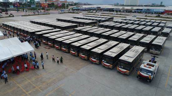 China donates 98 Yutong buses to Cambodia China donates 98 Yutong buses to Cambodia